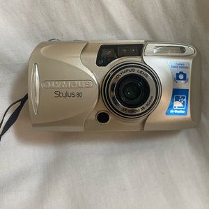 Olympus Stylus 80 Camera film .. brand new battery